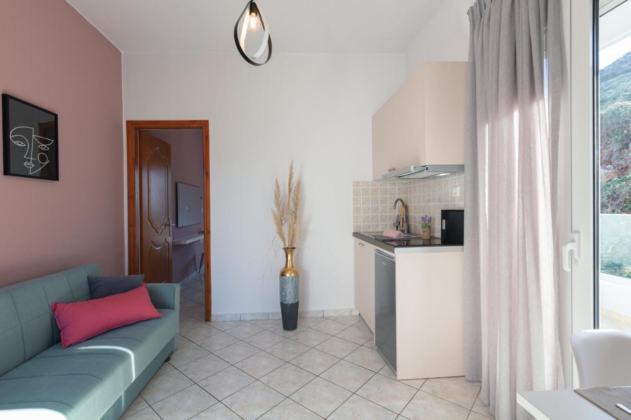 Aparthotel Pietra Di Mare Petres  Esterno foto