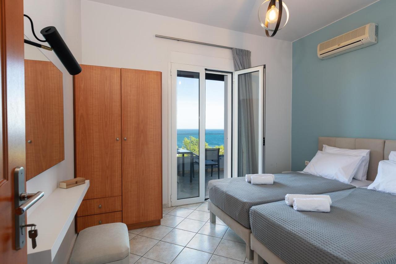 Aparthotel Pietra Di Mare Petres  Esterno foto