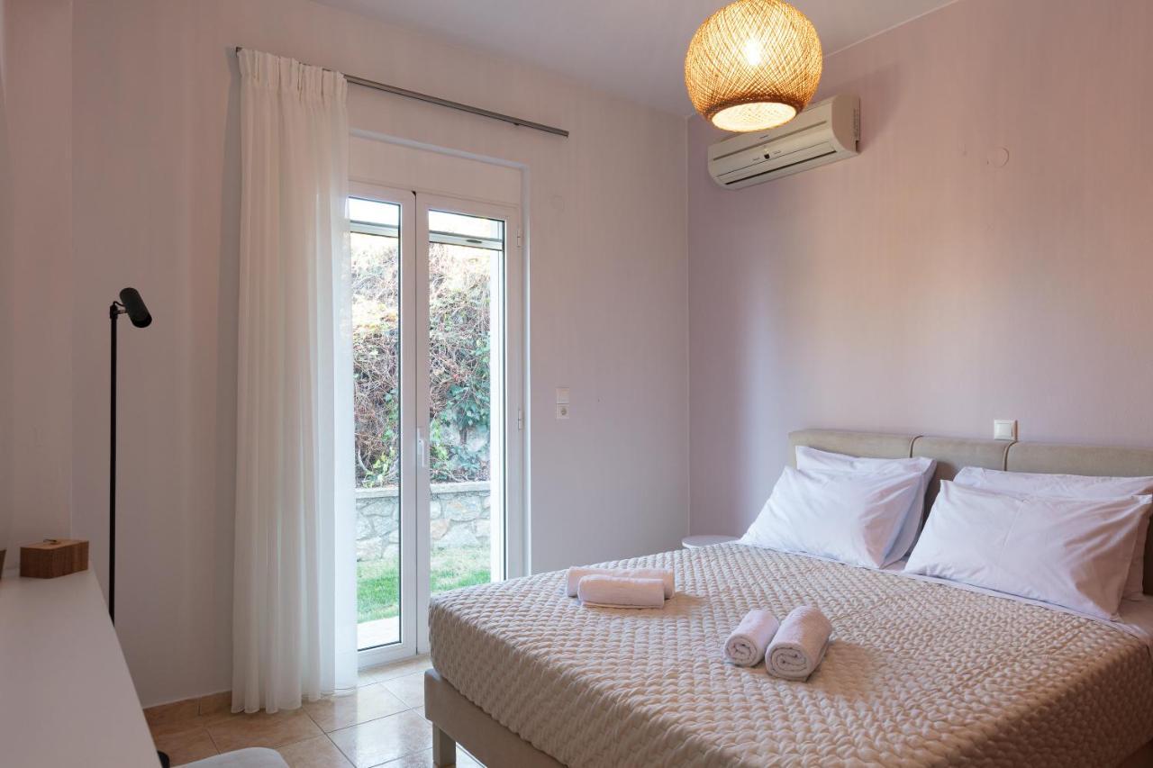 Aparthotel Pietra Di Mare Petres  Esterno foto